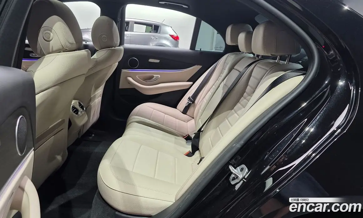 Mercedes-Benz E-Class 2023 2.0 автомат (гидро), фото 15