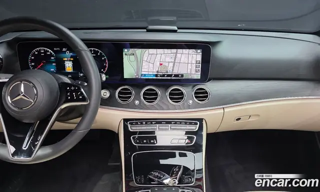 Mercedes-Benz E-Class 2023 2.0 автомат (гидро), миниатюра 6