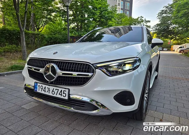 Mercedes-Benz GLC-Class 2025 2.0 автомат (гидро), миниатюра 2