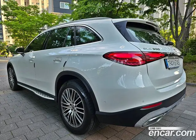 Mercedes-Benz GLC-Class 2025 2.0 автомат (гидро), миниатюра 4