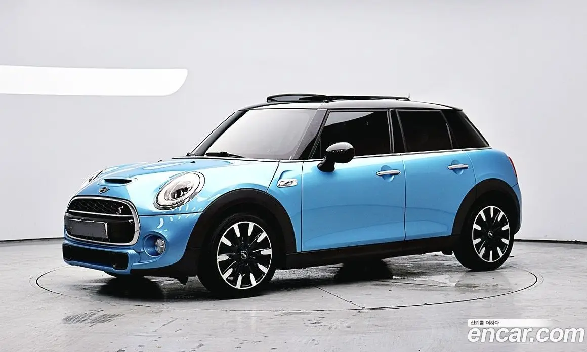 Mini Cooper 2018 2.0 автомат (гидро), фото 3