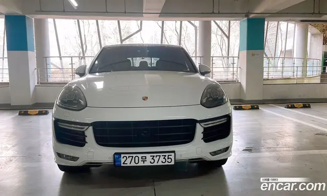 Porsche Cayenne, 2015, 83 000 км
