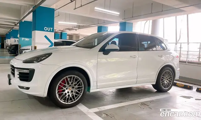 Porsche Cayenne 2015 3.6 автомат (гидро), миниатюра 3 Porsche Cayenne 2015 3.6 автомат (гидро), миниатюра 3