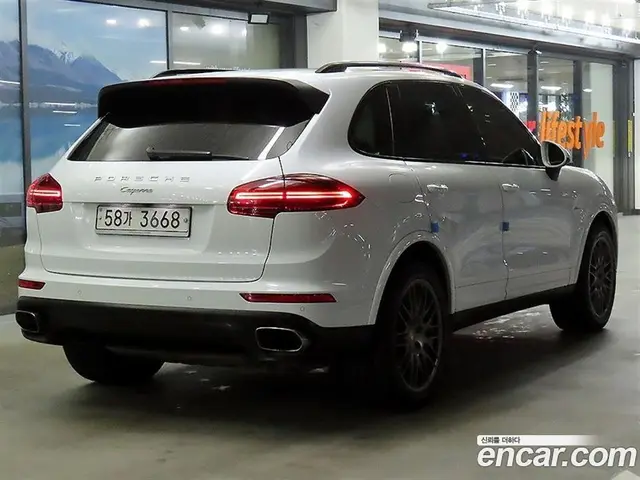 Porsche Cayenne 2017 3.0 автомат (гидро), миниатюра 4