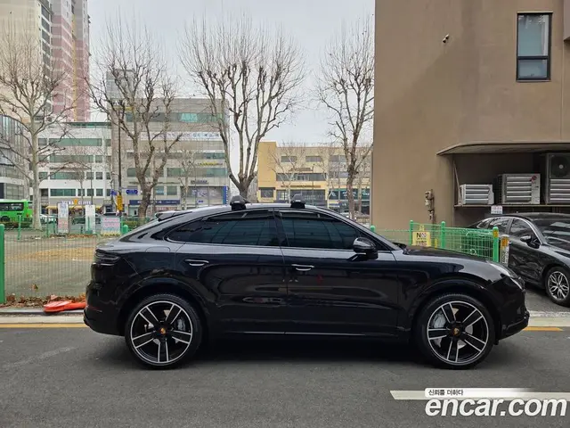 Porsche Cayenne 2021 4.0 автомат (гидро), миниатюра 3 Porsche Cayenne 2021 4.0 автомат (гидро), миниатюра 3