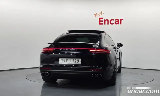 Porsche Panamera 2018 3.0 автомат (гидро), миниатюра 4