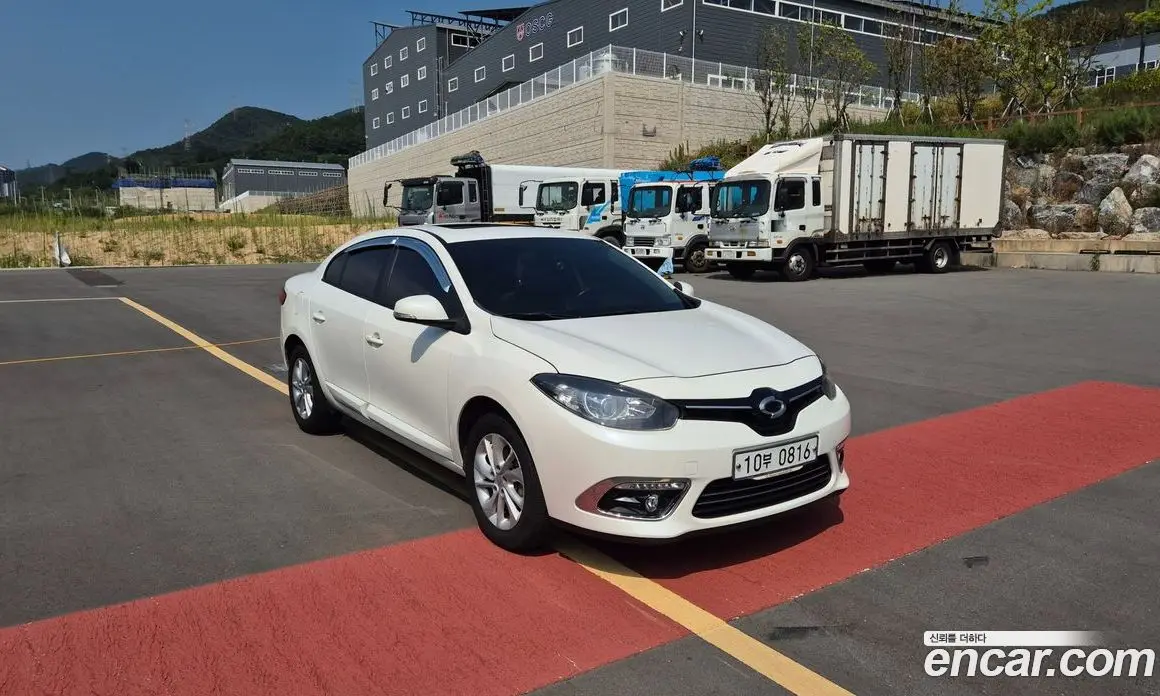 Renault (Samsung) SM3 2016 1.6 автомат (вариатор), фото 3 Renault (Samsung) SM3 2016 1.6 автомат (вариатор), фото 3