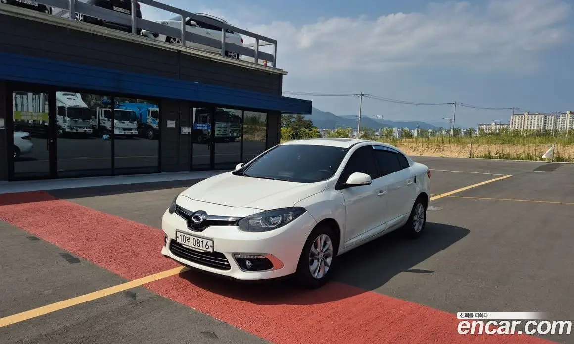 Renault (Samsung) SM3 2016 1.6 автомат (вариатор), фото 4 Renault (Samsung) SM3 2016 1.6 автомат (вариатор), фото 4