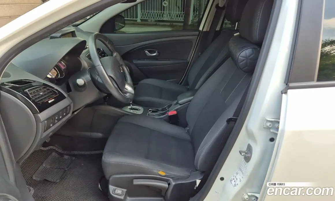 Renault (Samsung) SM3 2016 1.6 автомат (вариатор), фото 8 Renault (Samsung) SM3 2016 1.6 автомат (вариатор), фото 8