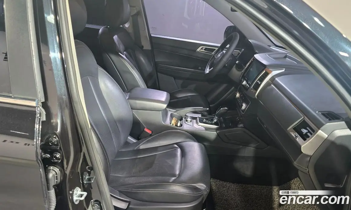 SsangYong Rexton 2018 2.2 автомат (гидро), фото 14
