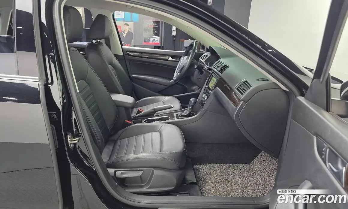 Volkswagen Passat 2015 1.8 автомат (гидро), фото 11