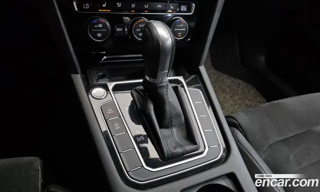 Volkswagen Passat 2018 2.0 автомат (гидро), миниатюра 9