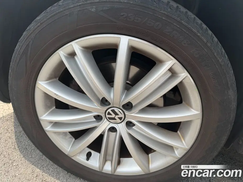 Volkswagen Tiguan 2013 2.0 автомат (гидро), фото 5 Volkswagen Tiguan 2013 2.0 автомат (гидро), фото 5