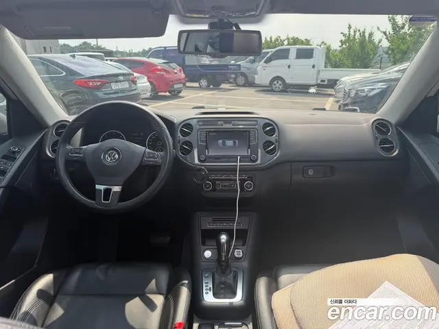 Volkswagen Tiguan 2013 2.0 автомат (гидро), миниатюра 6 Volkswagen Tiguan 2013 2.0 автомат (гидро), миниатюра 6