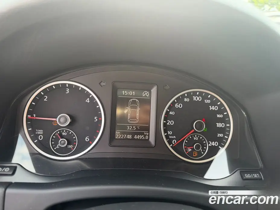 Volkswagen Tiguan 2013 2.0 автомат (гидро), фото 7 Volkswagen Tiguan 2013 2.0 автомат (гидро), фото 7