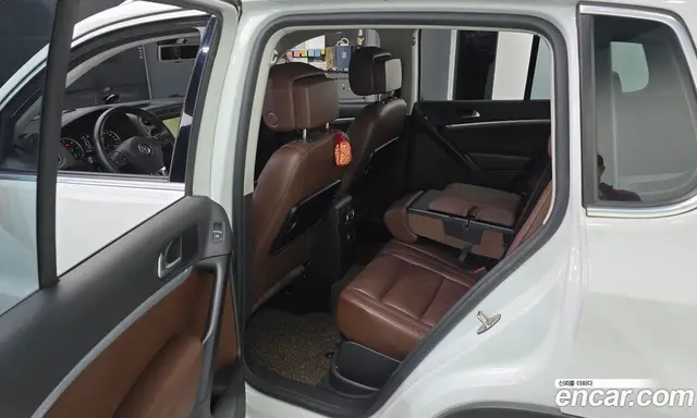 Volkswagen Tiguan 2015 2.0 автомат (гидро), миниатюра 11 Volkswagen Tiguan 2015 2.0 автомат (гидро), миниатюра 11