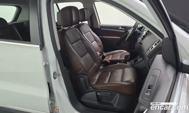Volkswagen Tiguan 2015 2.0 автомат (гидро), миниатюра 12