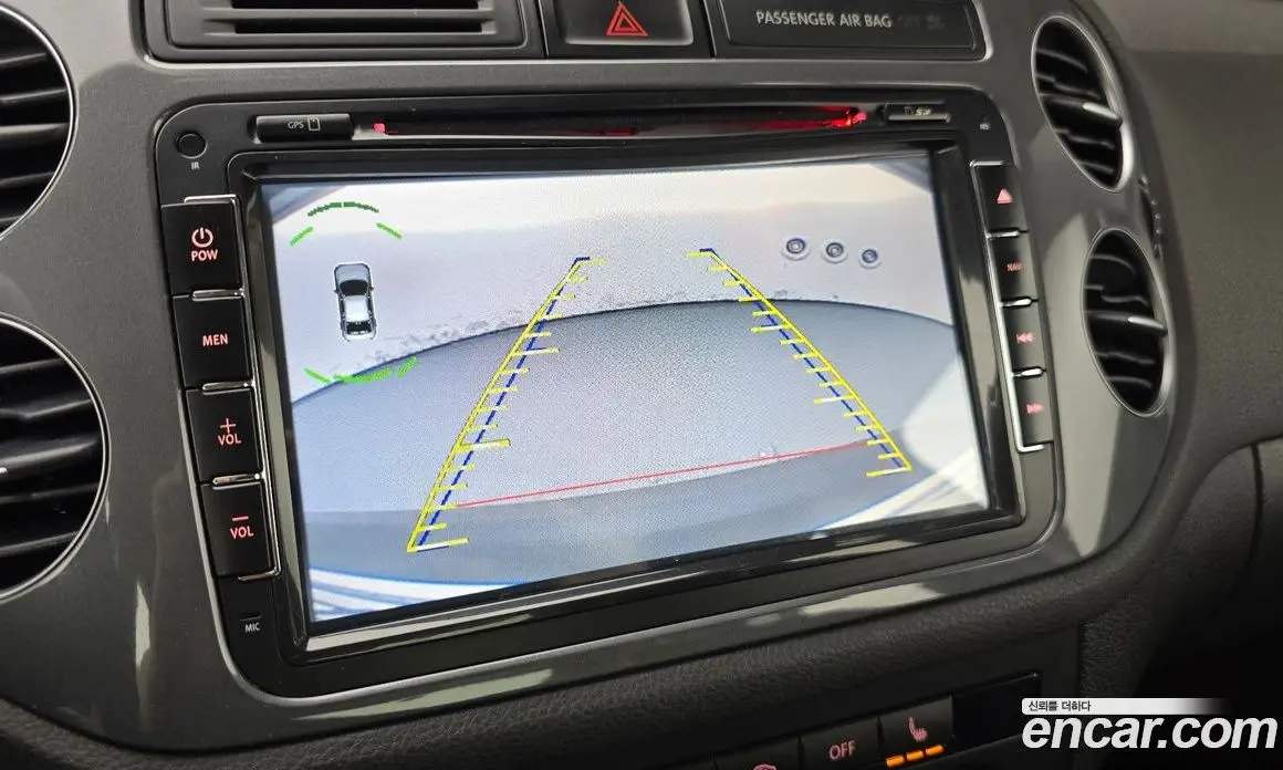 Volkswagen Tiguan 2015 2.0 автомат (гидро), фото 16 Volkswagen Tiguan 2015 2.0 автомат (гидро), фото 16