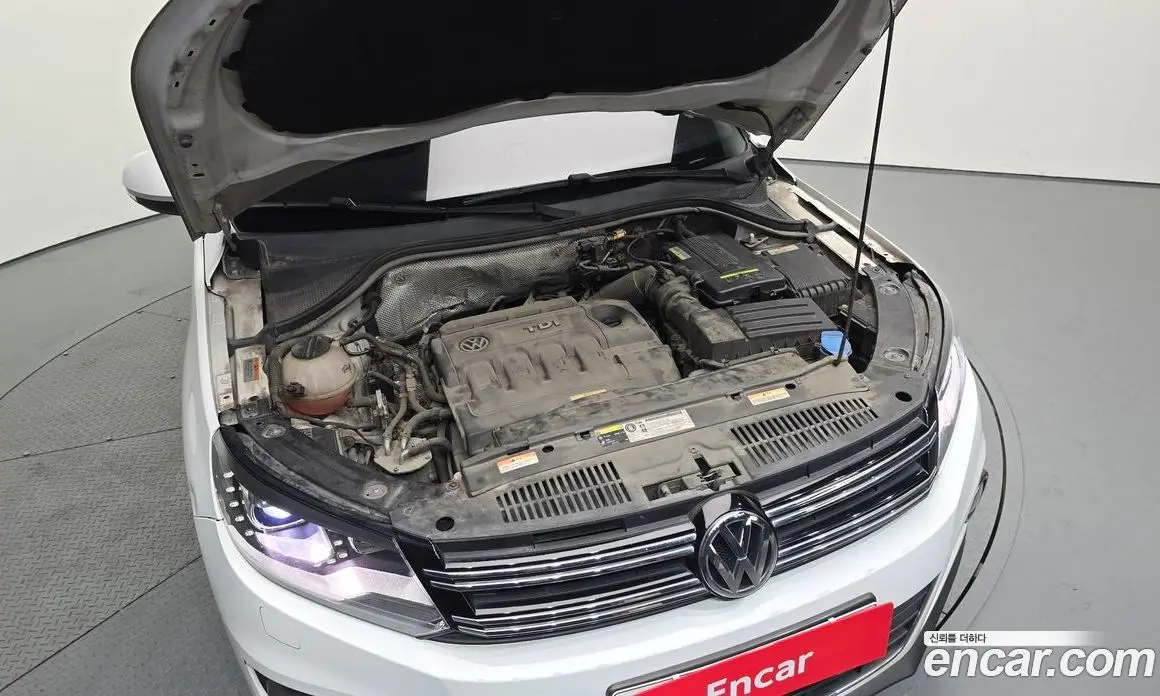 Volkswagen Tiguan 2015 2.0 автомат (гидро), фото 6 Volkswagen Tiguan 2015 2.0 автомат (гидро), фото 6