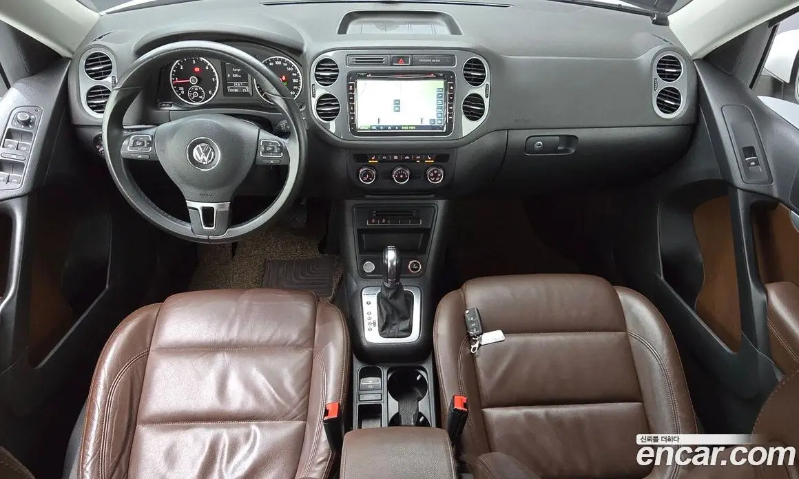 Volkswagen Tiguan 2015 2.0 автомат (гидро), фото 7 Volkswagen Tiguan 2015 2.0 автомат (гидро), фото 7
