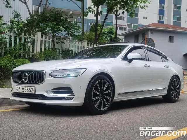 Volvo S90, 2019, 94 582 км