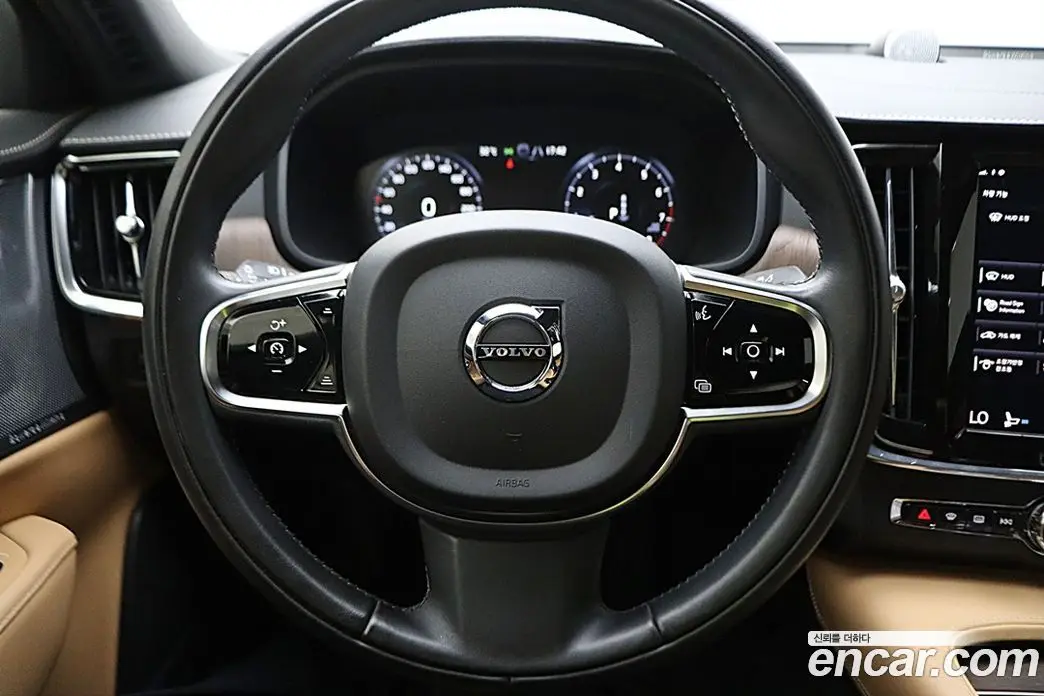 Volvo S90 2021 2.0 автомат (гидро), фото 14 Volvo S90 2021 2.0 автомат (гидро), фото 14