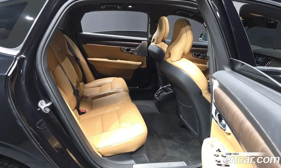 Volvo S90 2022 2.0 автомат (гидро), фото 12 Volvo S90 2022 2.0 автомат (гидро), фото 12