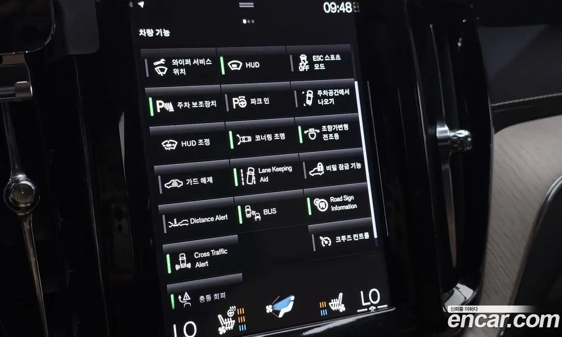 Volvo XC60 2018 2.0 автомат (гидро), фото 16