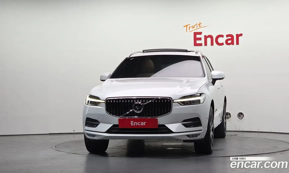 Volvo XC60 2018 2.0 автомат (гидро), фото 3