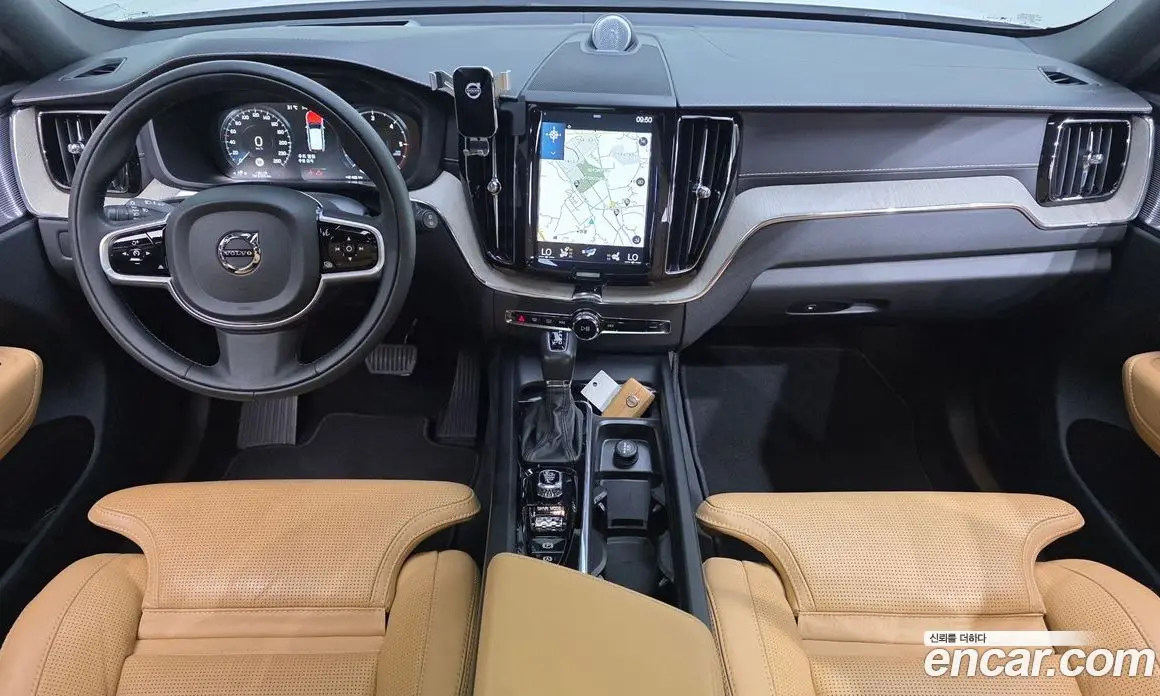 Volvo XC60 2018 2.0 автомат (гидро), фото 7