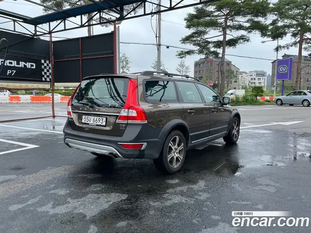 Volvo XC70 2014 2.4 автомат (гидро), миниатюра 2 Volvo XC70 2014 2.4 автомат (гидро), миниатюра 2