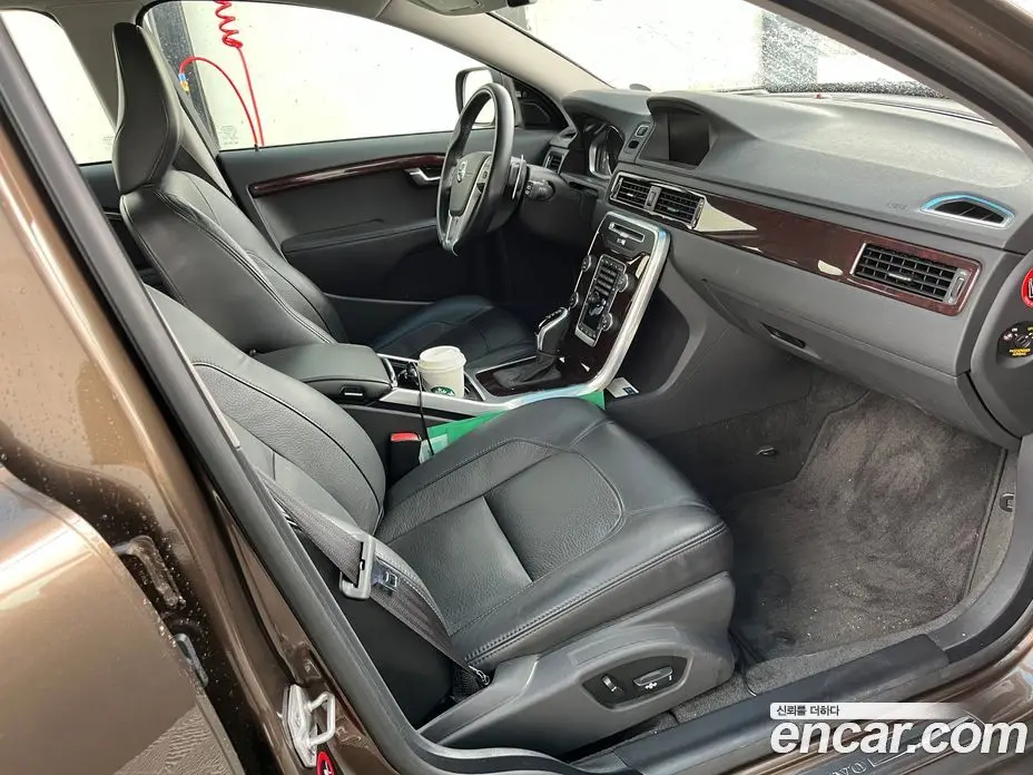 Volvo XC70 2014 2.4 автомат (гидро), фото 7 Volvo XC70 2014 2.4 автомат (гидро), фото 7