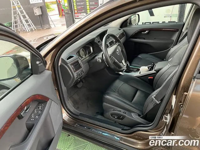 Volvo XC70 2014 2.4 автомат (гидро), миниатюра 9 Volvo XC70 2014 2.4 автомат (гидро), миниатюра 9