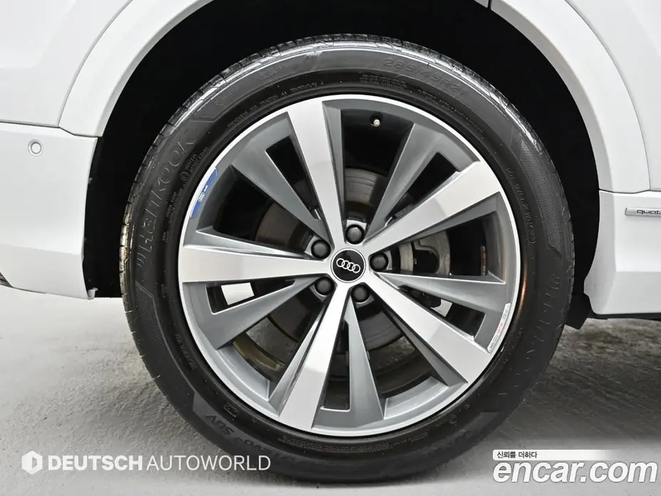 Audi Q8 2021 3.0 автомат (гидро), фото 5 Audi Q8 2021 3.0 автомат (гидро), фото 5