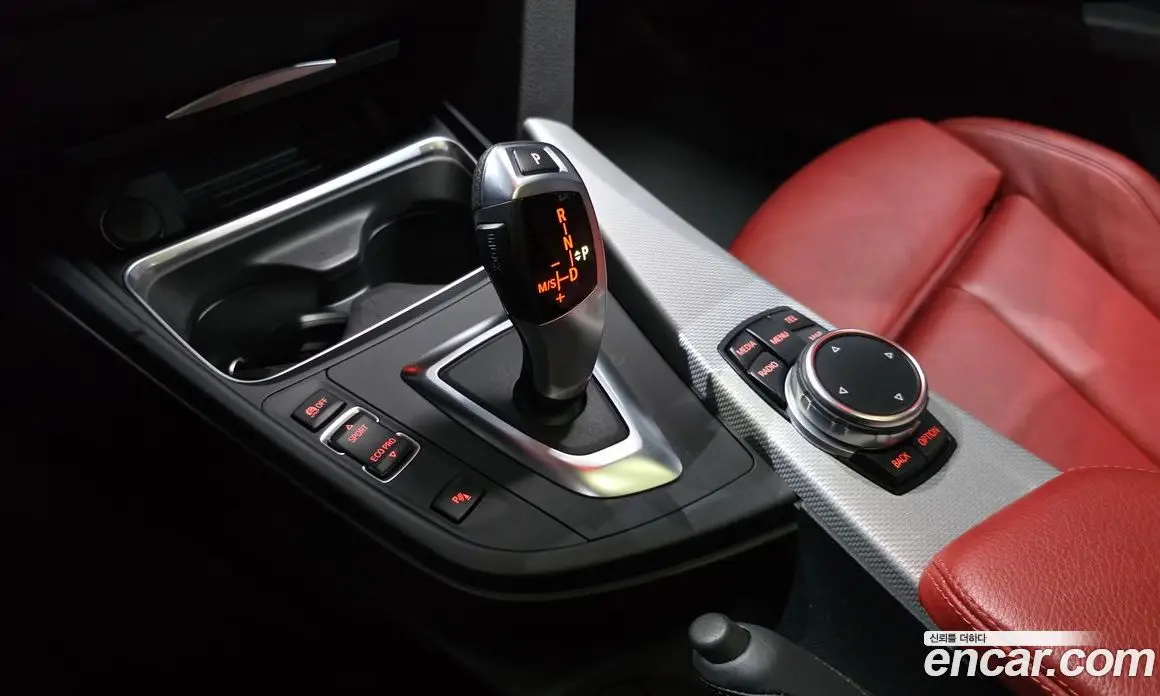 BMW 3 серия 2015 2.0 автомат (гидро), фото 9