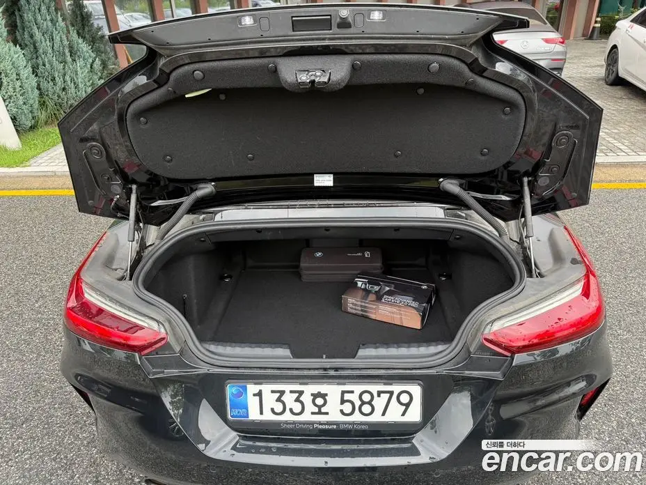 BMW Z4 2025 2.0 автомат (гидро), фото 13