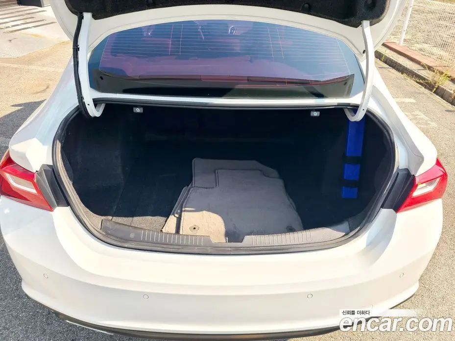 Chevrolet Malibu 2017 2.0 автомат (гидро), фото 15 Chevrolet Malibu 2017 2.0 автомат (гидро), фото 15