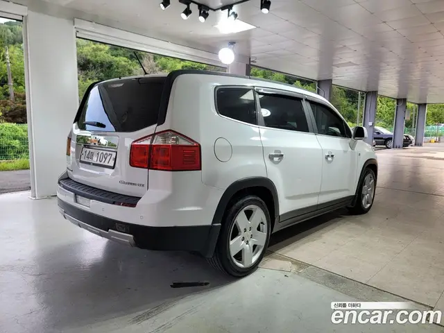 Chevrolet Orlando 2011 2.0 автомат (гидро), миниатюра 2