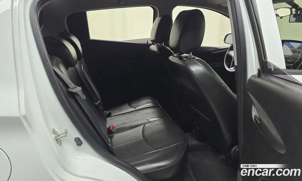 Chevrolet Spark 2016 1.0 автомат (гидро), фото 12 Chevrolet Spark 2016 1.0 автомат (гидро), фото 12