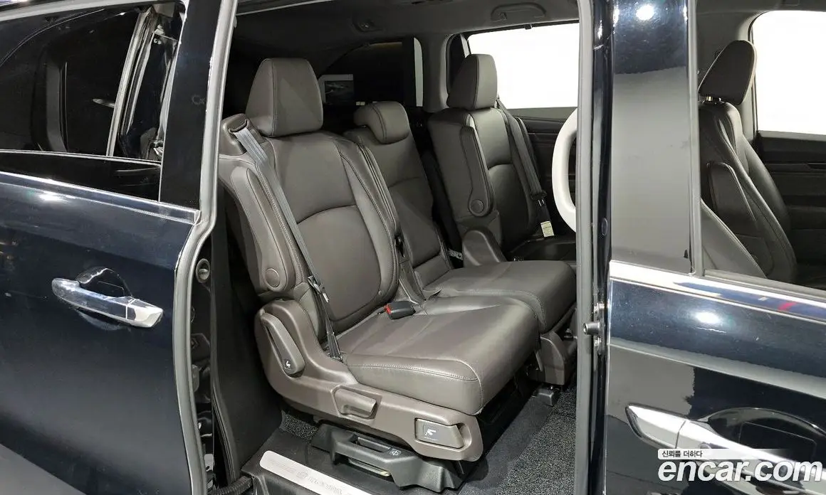 Honda Odyssey 2019 3.5 автомат (гидро), фото 12 Honda Odyssey 2019 3.5 автомат (гидро), фото 12