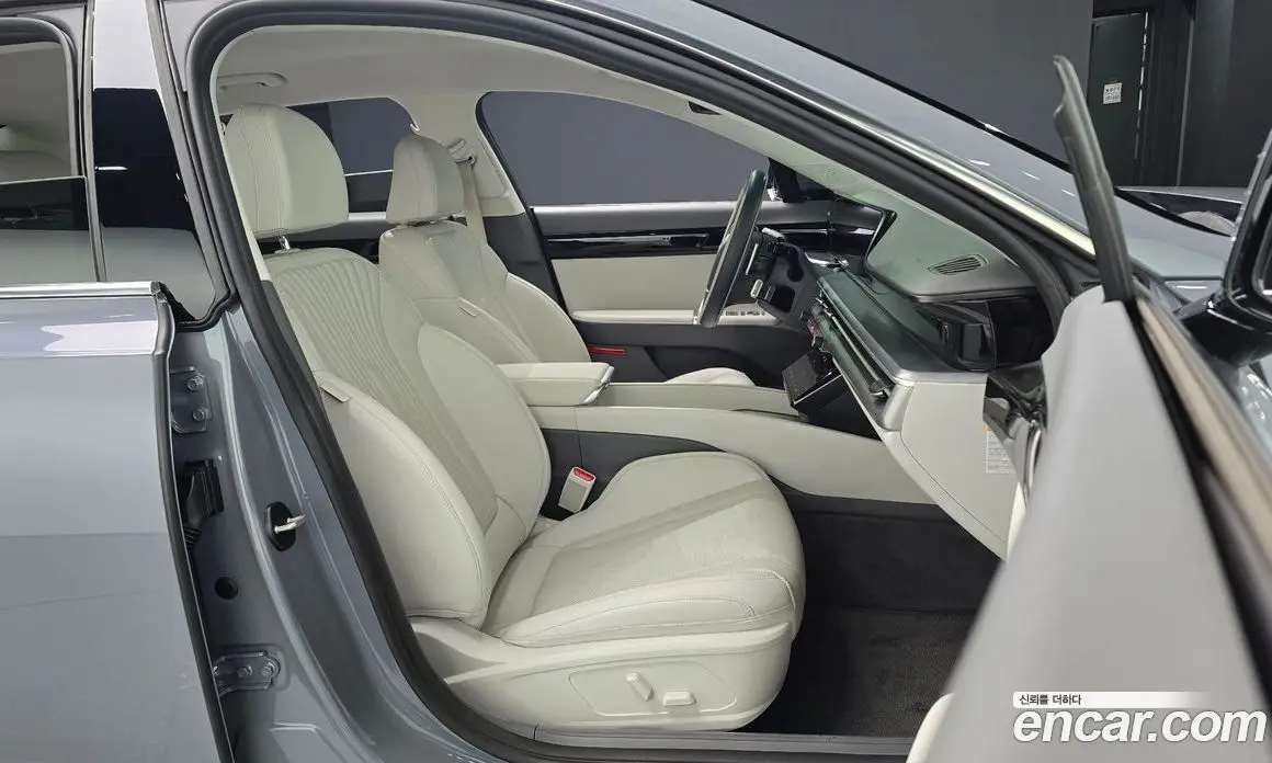 Hyundai Grandeur 2023 1.6 автомат (гидро), фото 11
