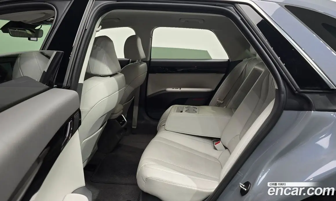 Hyundai Grandeur 2023 1.6 автомат (гидро), фото 12