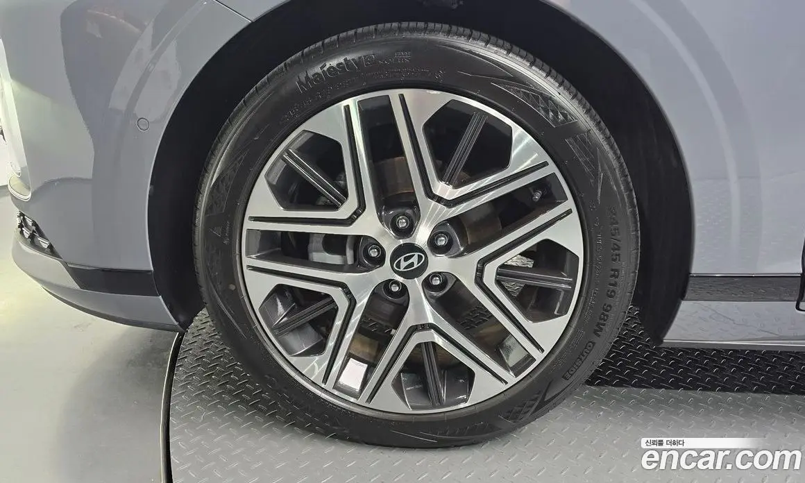 Hyundai Grandeur 2023 1.6 автомат (гидро), фото 5