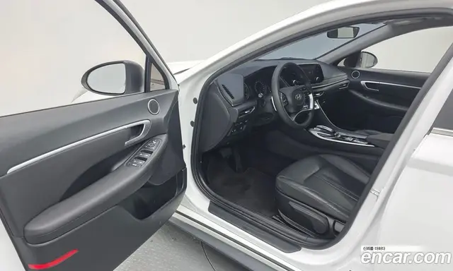 Hyundai Sonata 2022 2.0 автомат (гидро), миниатюра 10 Hyundai Sonata 2022 2.0 автомат (гидро), миниатюра 10
