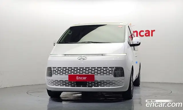 Hyundai Staria 2023 3.5 автомат (гидро), миниатюра 3