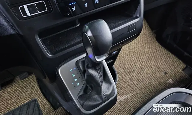 Hyundai Staria 2023 3.5 автомат (гидро), миниатюра 9