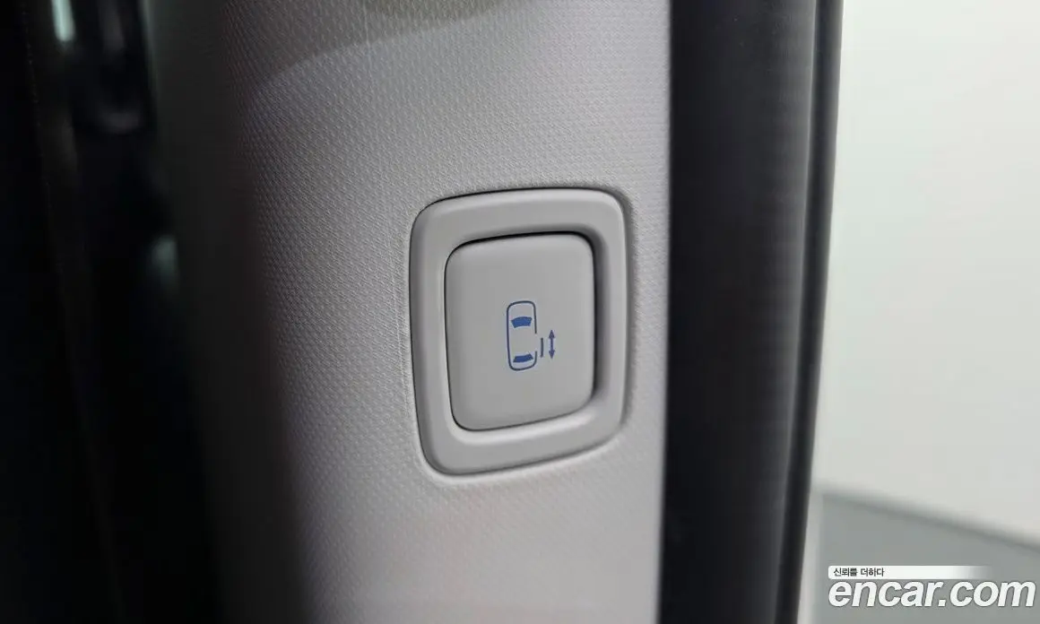 Hyundai Staria 2025 1.6 автомат (гидро), фото 18