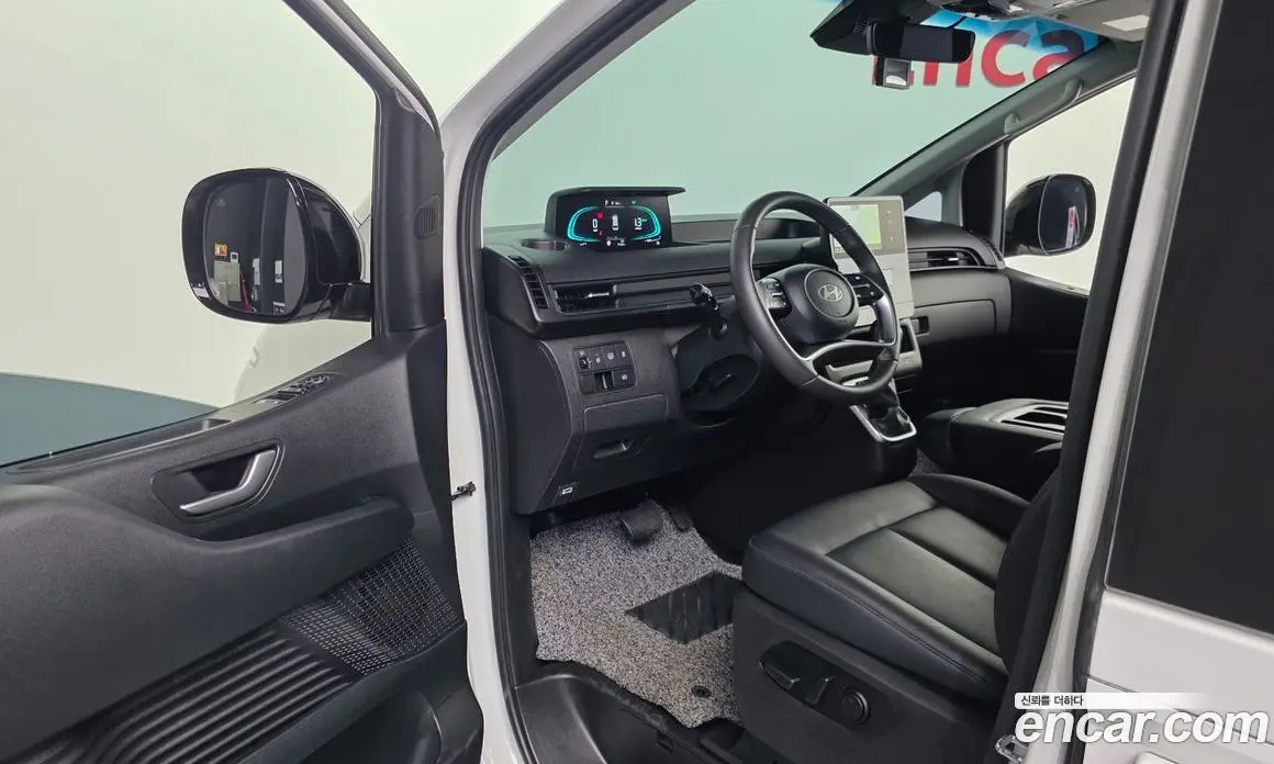 Hyundai Staria 2025 1.6 автомат (гидро), фото 10