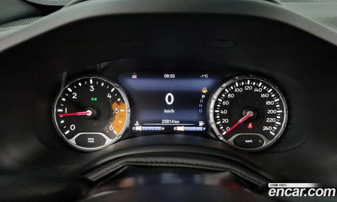 Jeep Renegade 2018 2.0 автомат (гидро), фото 8 Jeep Renegade 2018 2.0 автомат (гидро), фото 8