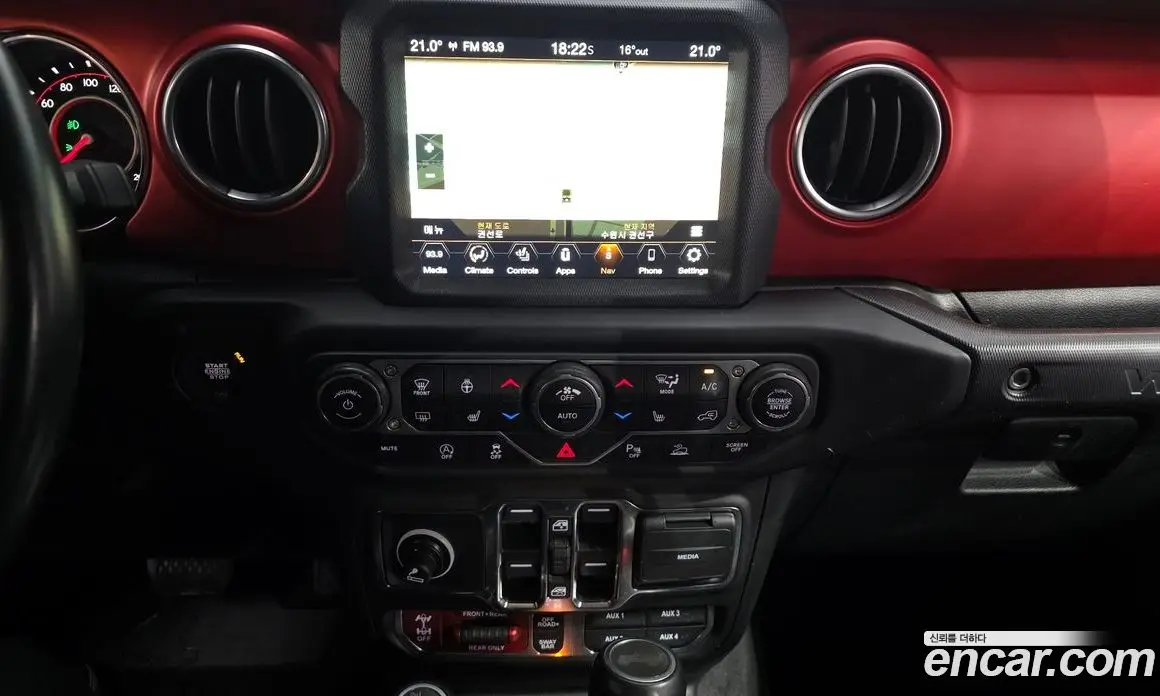 Jeep Wrangler 2021 2.0 автомат (гидро), фото 14